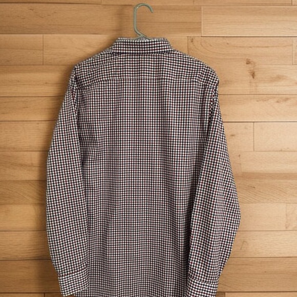 Banana Republic Men’s Large Plaid Non-Iron Dress Shirt Red and Blue Plaid. - Picture 5 of 7